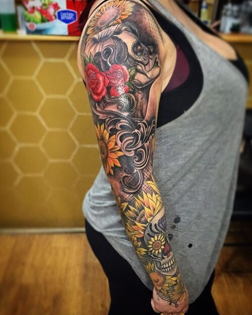 30-Extraordinary-mixture-of-sunflowers-skull-and-embellishments-on-hand